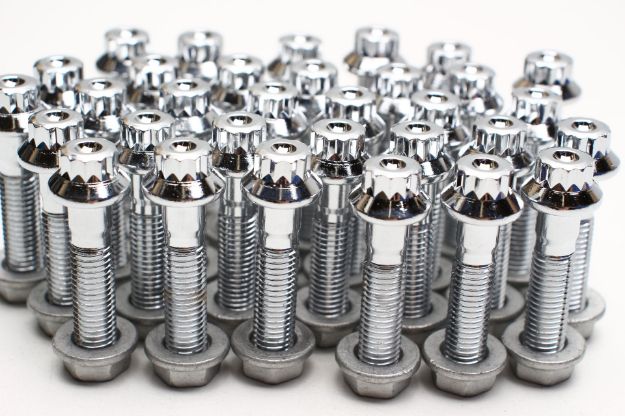 Picture of 32x Split Rim Bolts M7 x 32mm + Nuts for BBS Wheels